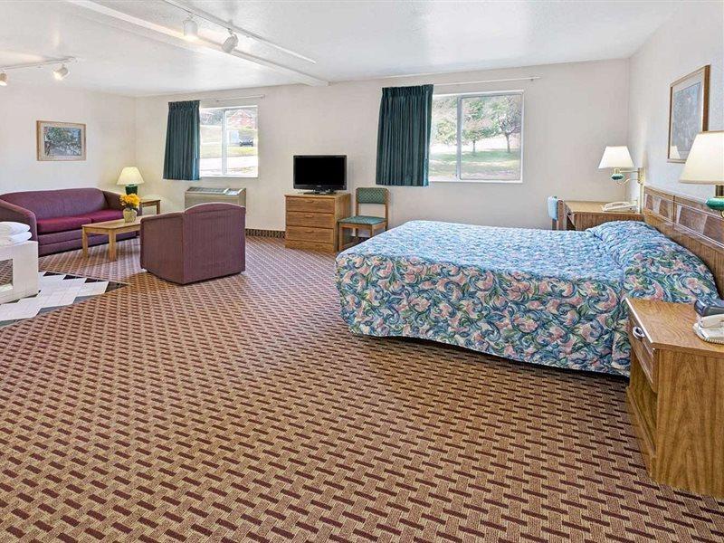 Super 8 By Wyndham Canonsburg/Pittsburgh Area Exteriör bild